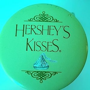 HERSHEY'S KISSES Collector Tin